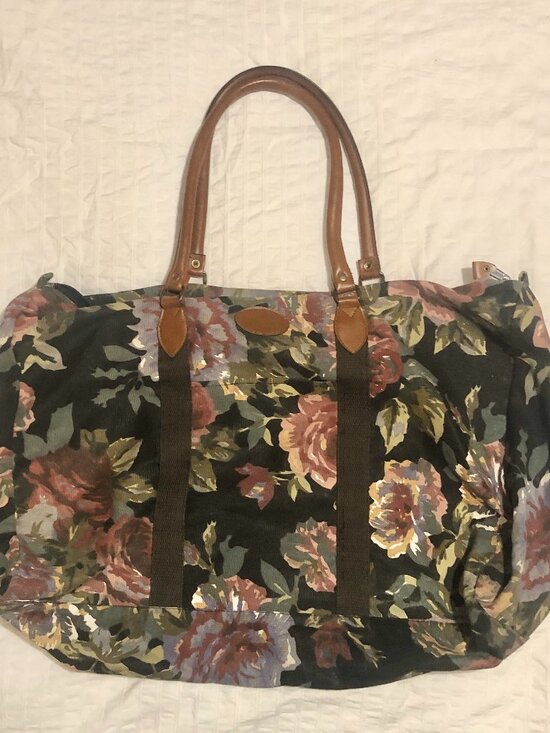 Gitano Handbags - Vintage 90s Gitano Dark Floral Print Duffle Weekend Travel Bag Roses Witchy